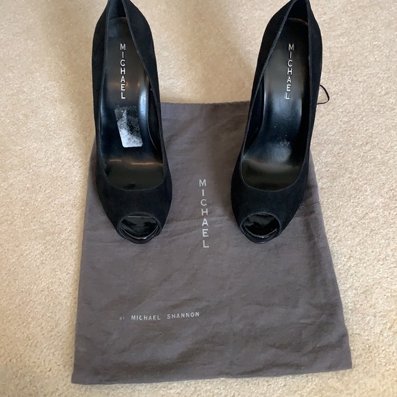 Michael Shannon Black Suede Peep Toe heels - Picture 6 of 9